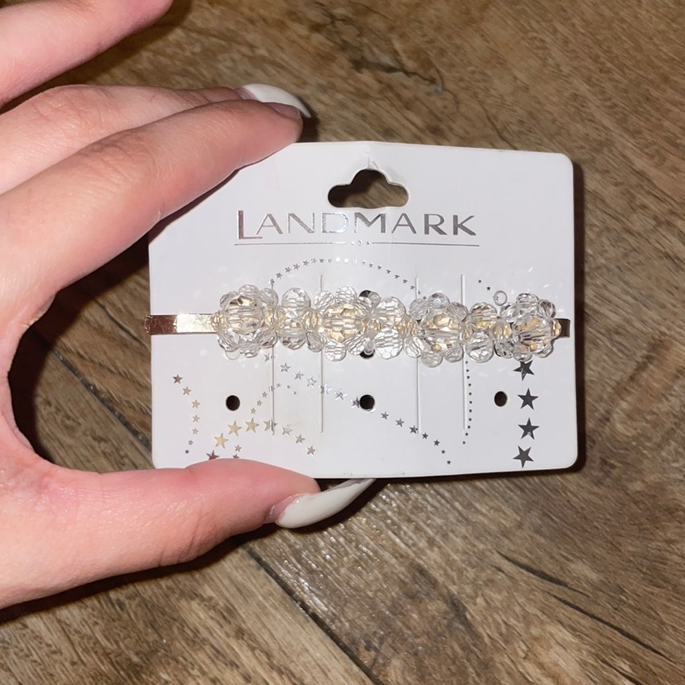 NWT LANDMARK Beautiful Gold Hair Clip With Crystal Silver Flowers On Top